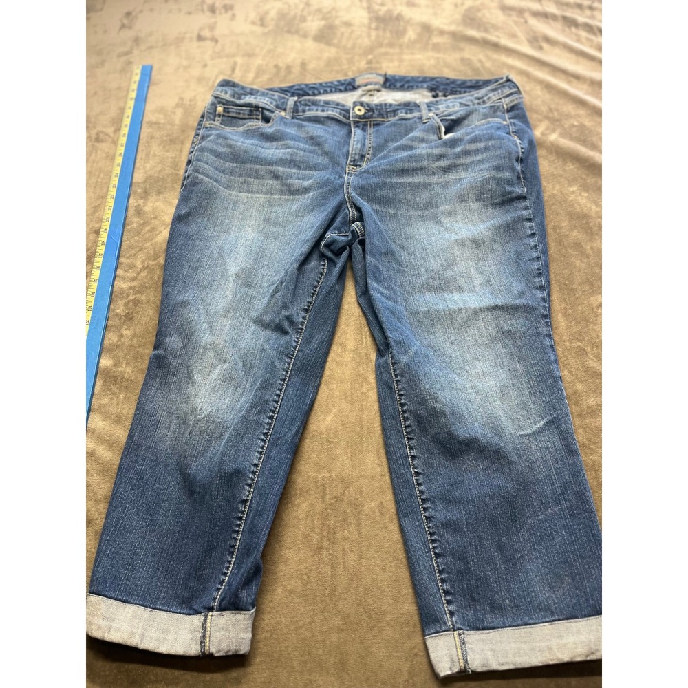 Torrid‎ 28R Boyfriend Straight Jeans Cuffed Medium Wash Vintage Stretch Women